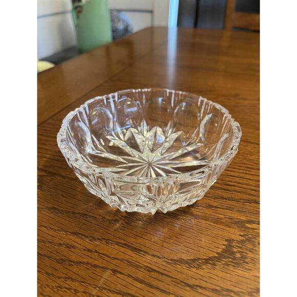 Beautiful Beyer Bleikristall 24% Lead Cut Crystal Round Clear Bowl 4.5” Elegant - Picture 5 of 6